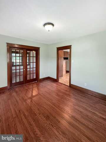 2209 N PLEASANTVIEW ROAD, POTTSTOWN, PA 19464