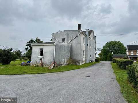1675 SWAMP PIKE, GILBERTSVILLE, PA 19525