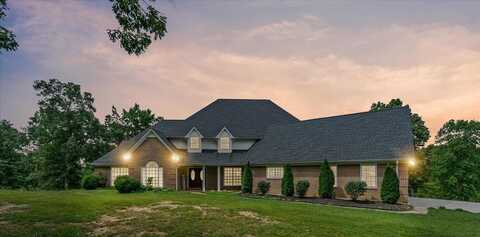 4100 River Road, Baxter, TN 38544