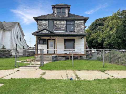 215 N 16th, Escanaba, MI 49829