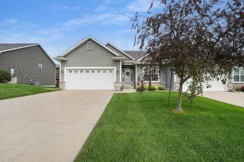 2607 Feather Run Trail, Cedar Falls, IA 50613