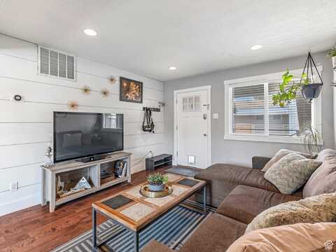 650 N 300 W, Salt Lake City, UT 84103