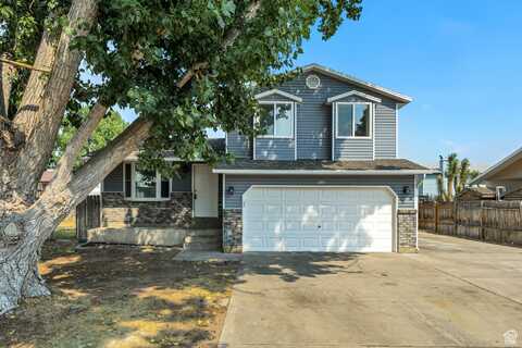 1032 N 750 W, Clinton, UT 84015