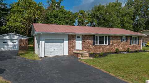 1712 Sycamore St., Benton, KY 42025