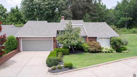 19 Meadowlink Dr, Paducah, KY 42001