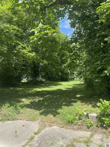 1230 S 7th St, Paducah, KY 42003