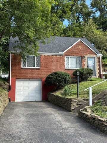 124 Lewis Dr, Penn Hills, PA 15235