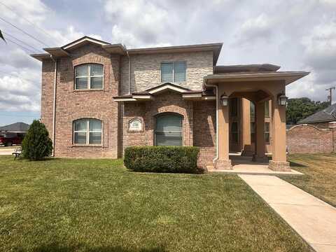 1316 Melinda Lane, Dumas, TX 79029
