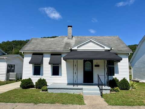 912 Poplar St, Nelsonville, OH 45764