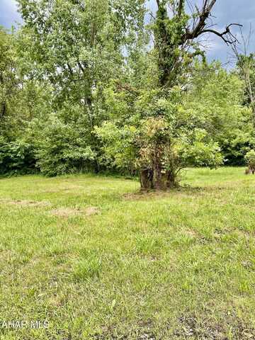 924-930 N 6th Avenue, Altoona, PA 16601