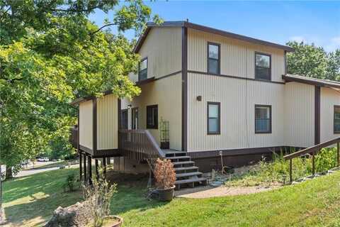 1 White Oak LN, Holiday Island, AR 72631