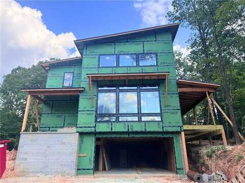8 Selkirk CIR, Bella Vista, AR 72715