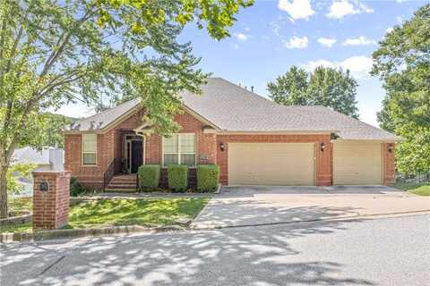 621 N Rockcliff RD, Fayetteville, AR 72701