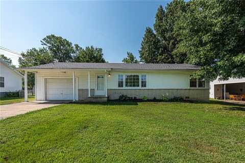 1 W Montgomery ST, Fayetteville, AR 72701