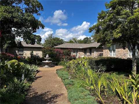 9 C Clover LN, Holiday Island, AR 72631
