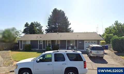 4796 Campus Ct NE, Salem, OR 97305