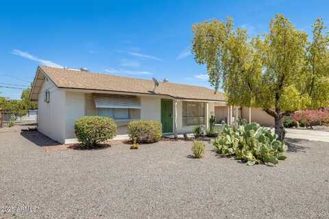 11042 W CANTERBURY Drive, Sun City, AZ 85351