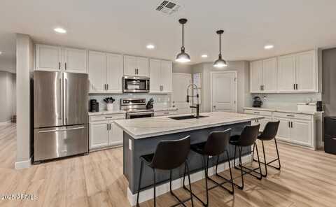 2913 E BINNER Drive, Chandler, AZ 85225