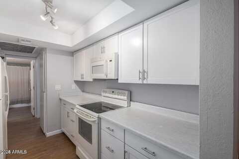 18202 N CAVE CREEK Road, Phoenix, AZ 85032