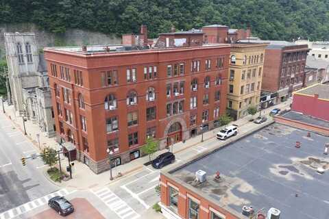 206 Seneca Street, Oil City, PA 16301