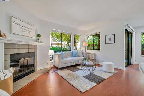 39199 Guardino Drive, Fremont, CA 94538