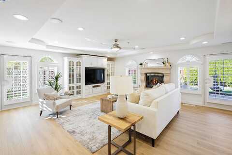 3211 Harvey Ct, Pleasanton, CA 94588