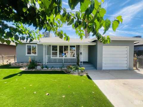 10805 Santa Clara Street, Lamont, CA 93241