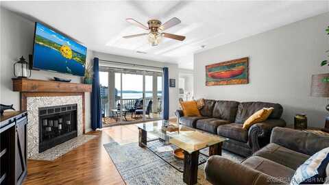488 Regatta Bay Drive unit: 1B, Lake Ozark, MO 65049