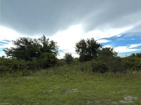 211 Pageant, LEHIGH ACRES, FL 33974