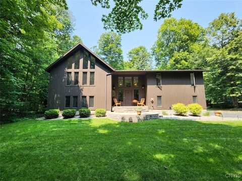 2683 Dunbar Woods Road, Marcellus, NY 13108