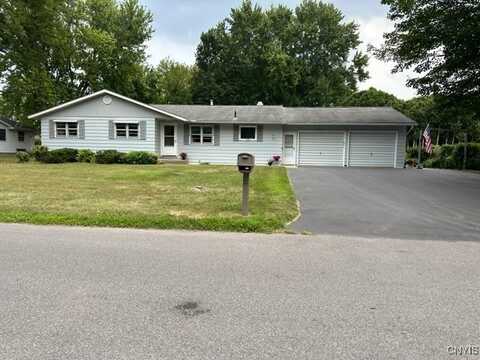 7640 Sandy Lane, Clay, NY 13212