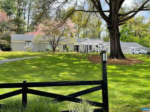 33 CANTERBURY RD, CHARLOTTESVILLE, VA 22901