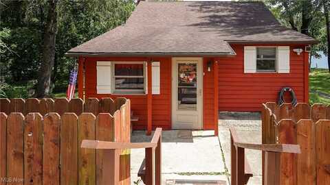 12095 CRAMPTON DRIVE, BURTON, OH 44021