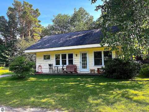 11292 S LACORE ROAD, EMPIRE, MI 49630