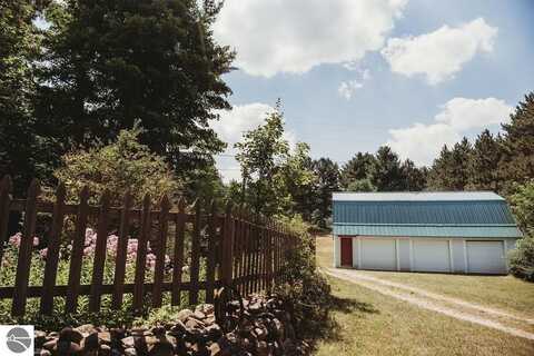 11268 WATSON ROAD, WILLIAMSBURG, MI 49690