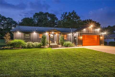 653 VALLEY CREST DRIVE, NEW FRANKLIN, OH 44319