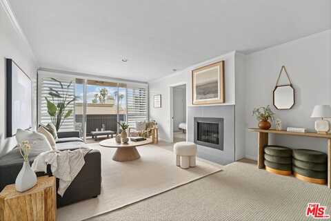 809 S Bundy Dr, Los Angeles, CA 90049