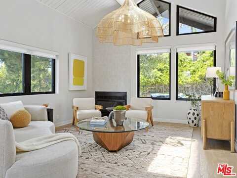 2304 Vestal Ave, Los Angeles, CA 90026
