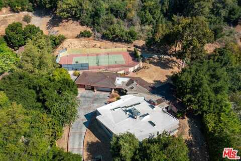 16145 High Valley Pl, Encino, CA 91436