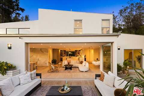 2615 La Cuesta Dr, Los Angeles, CA 90046