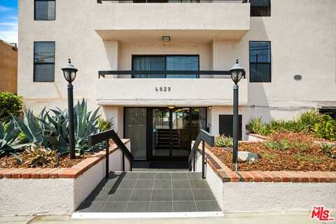 4829 Whitsett Ave, Valley Village, CA 91607