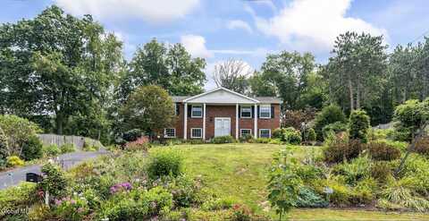 41 Eberle Road, Colonie, NY 12110