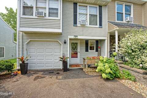 27 Carriage Road, Clifton Park, NY 12065