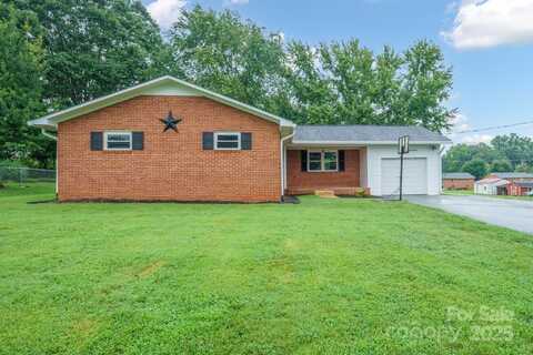 329 Chestnut Street, Yadkinville, NC 27055