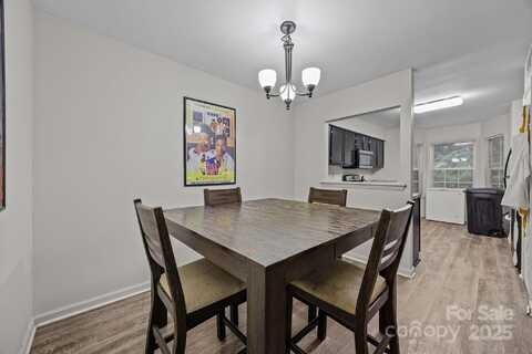 6005 Pinebark Court, Charlotte, NC 28212