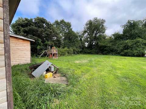 49 Robinson Street, Waynesville, NC 28786
