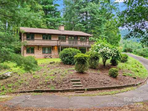 59 Deer Place Road, Spruce Pine, NC 28777