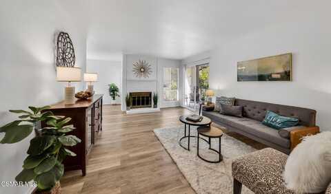 224 Oakleaf Drive, Thousand Oaks, CA 91360