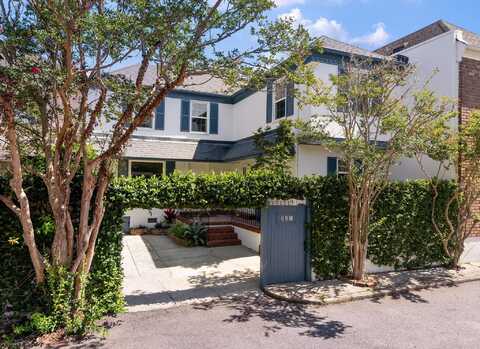 8 Poulnot Lane, Charleston, SC 29401