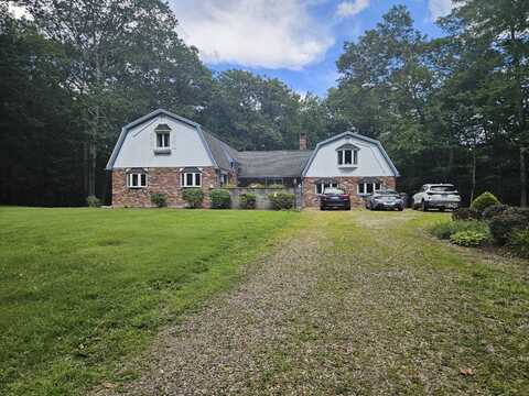 100 French Road, Bolton, CT 06043